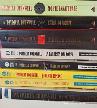 Set 8 libri Patricia Cornwell