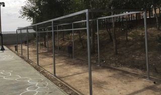 Herrero soldador carpintería metálica