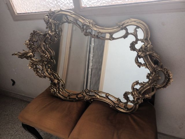 Espejo en auténtico bronce tallado bueno y bonito