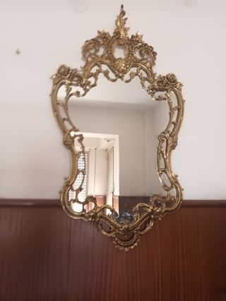 Espejo en auténtico bronce tallado bueno y bonito