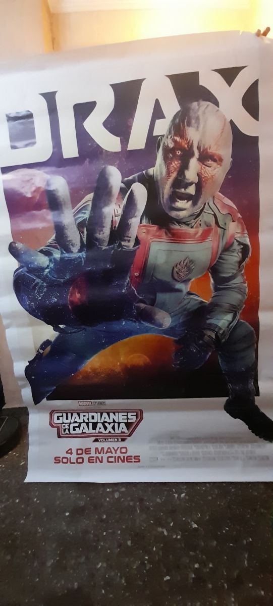 cartel gigante de cine
