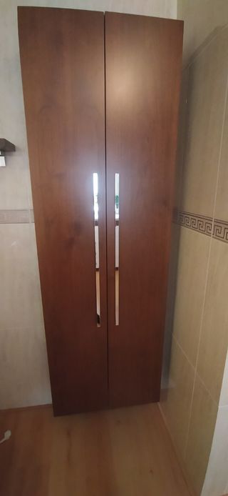 Columna de baño suspendida