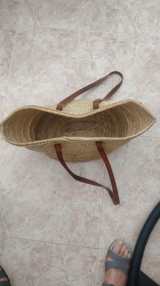 bolso..capazo con asas de cuero