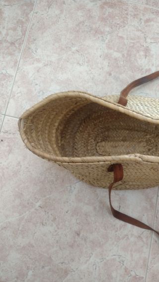 bolso..capazo con asas de cuero