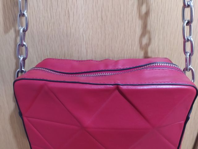 Bolso rojo rectangular