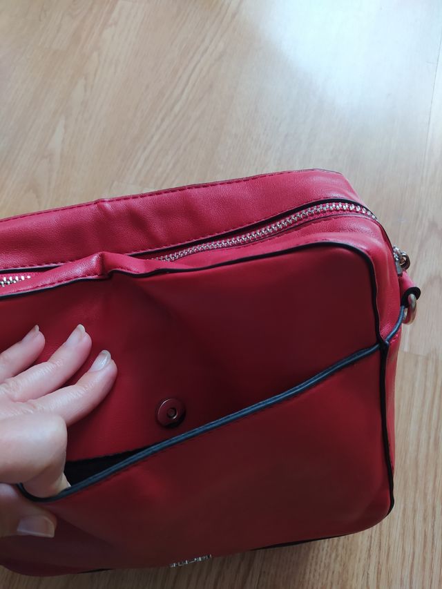 Bolso rojo rectangular