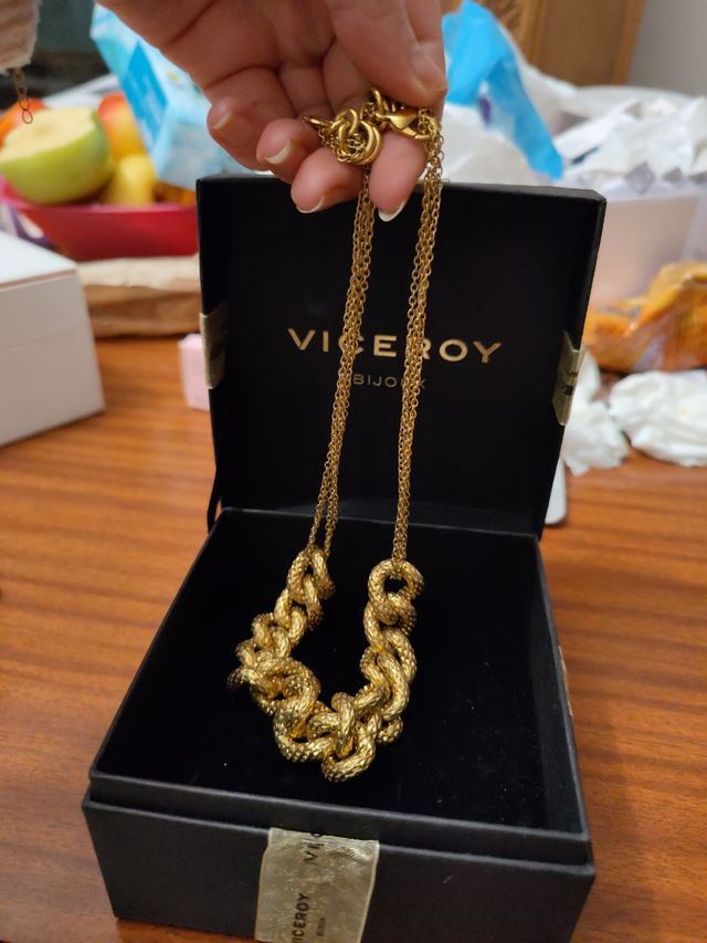 Conjunto de pulsera y colgante de Viceroy