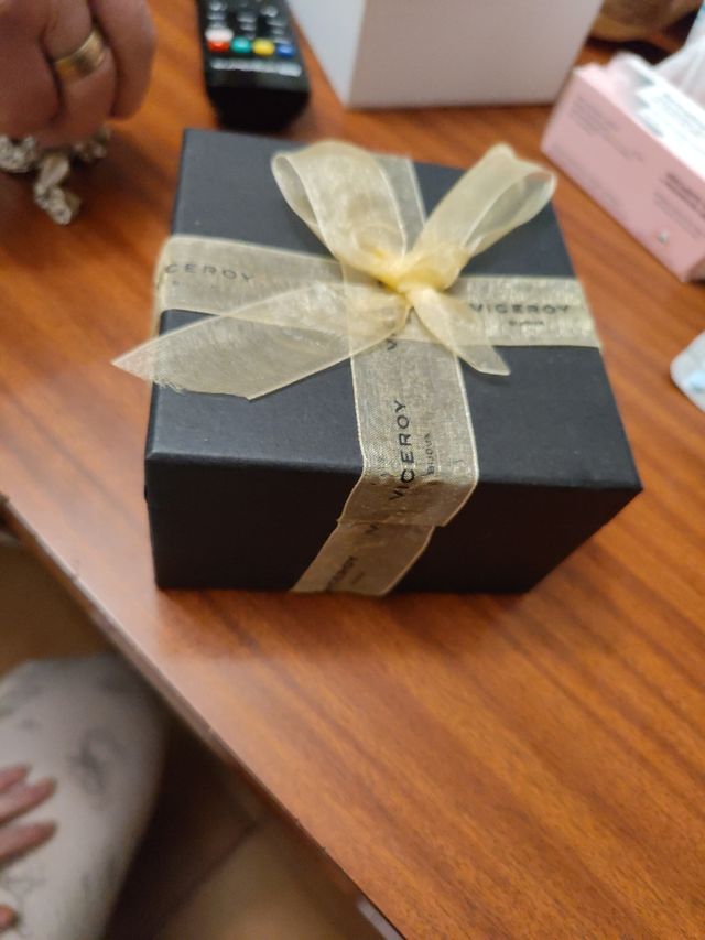 Conjunto de pulsera y colgante de Viceroy