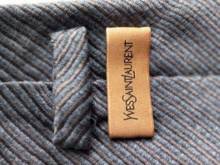 Corbata elegante Ives Saint Laurent