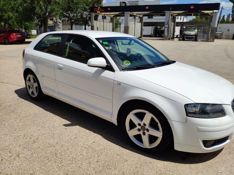 Audi A3 2005 - foto 1