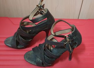 Tacones de tiras color bronce 