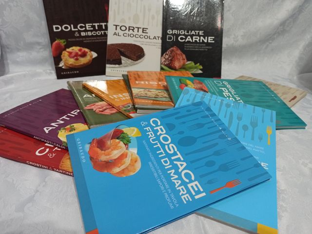 13 Ricettari ,libri cuccia