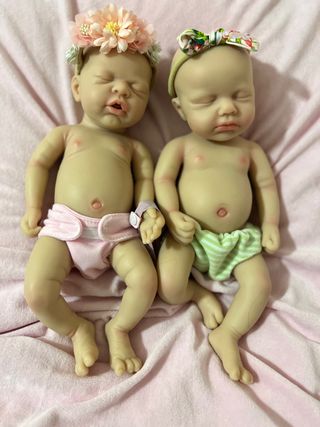 Bebes reborn silicona disponibles 32 cms