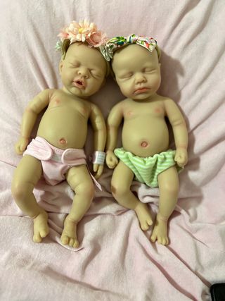 Bebes reborn silicona disponibles 32 cms