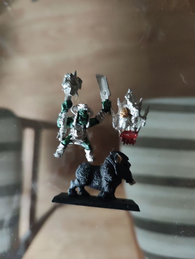 Chamán orco en jabalí