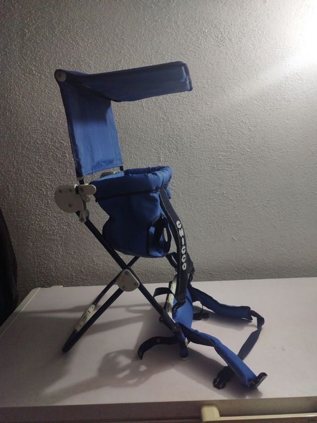 Mochila portabebés Chicco montaña.