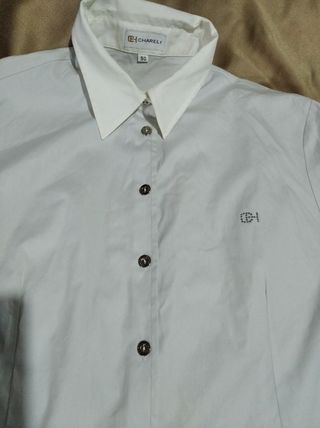 Camisa.Casi Nueva.Chareli.