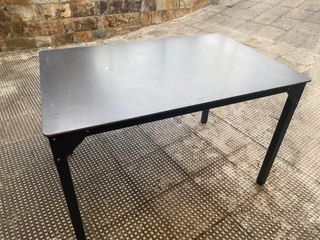 Mesas negras de exterior