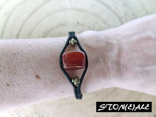 bracciale in macrame con corniola