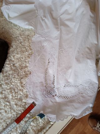 Antiguo juego de sabanas con bordados y bollillo