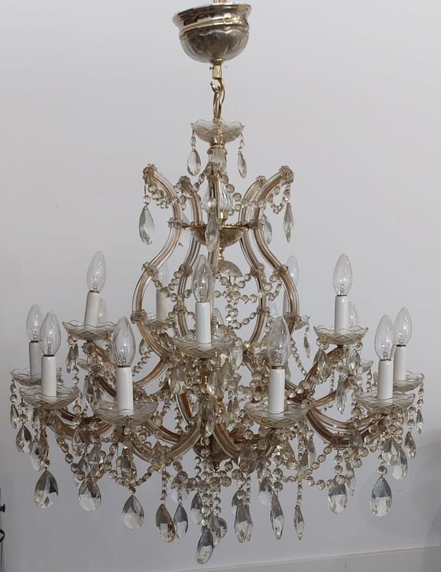 extraordinaria lámpara de salón en perfecto estado