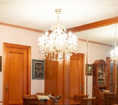 extraordinaria lámpara de salón en perfecto estado