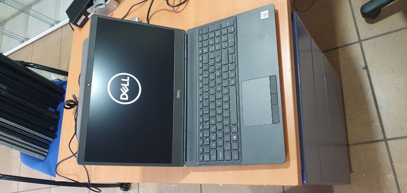 DELL PRECISION 7550 I7-10850H 32 RAM 512 GB NVME afbeelding 2