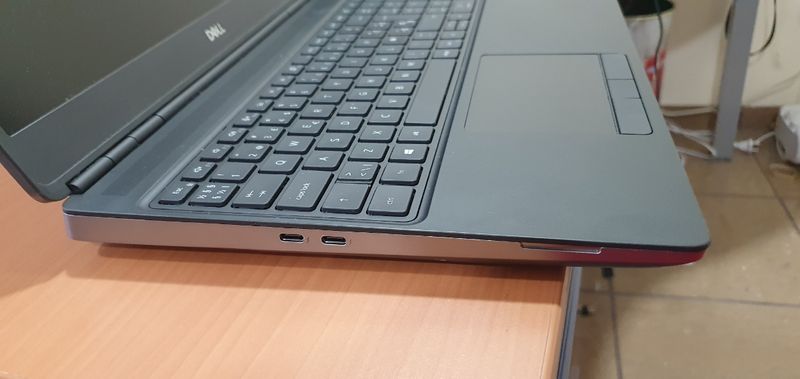 DELL PRECISION 7550 I7-10850H 32 RAM 512 GB NVME afbeelding 6