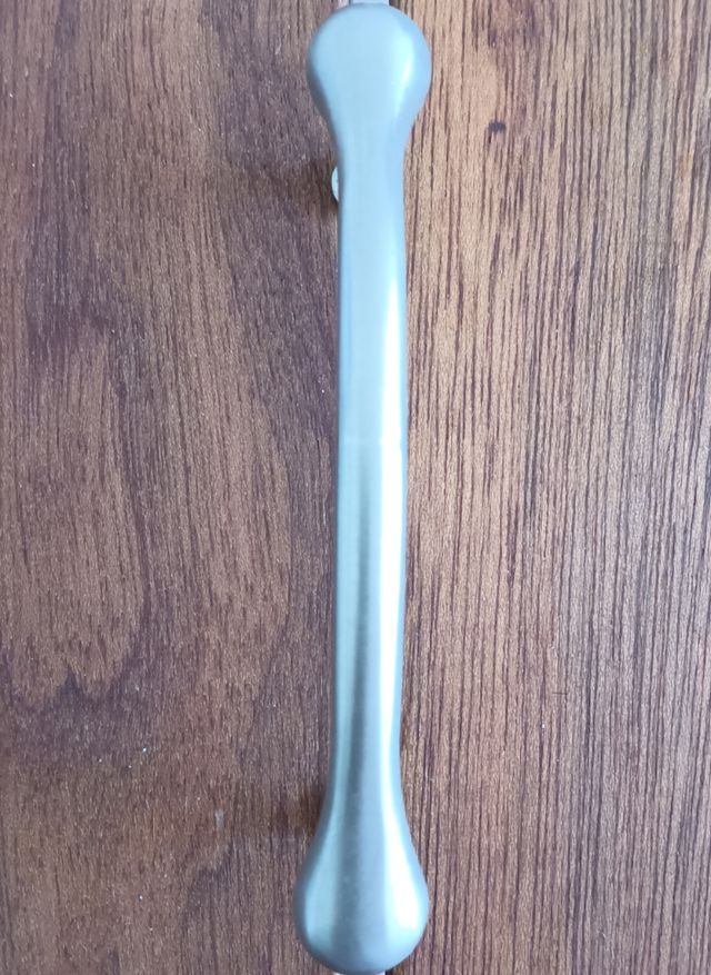 Tiradores de acero para muebles