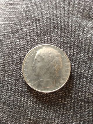 Moneda de 100 liras de Italia 