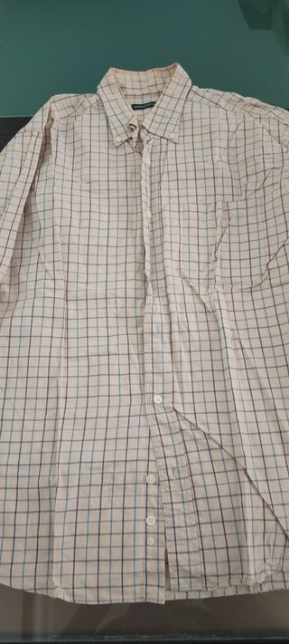 Lote 7 camisas tallas L y M. Precio 4 euros unidad