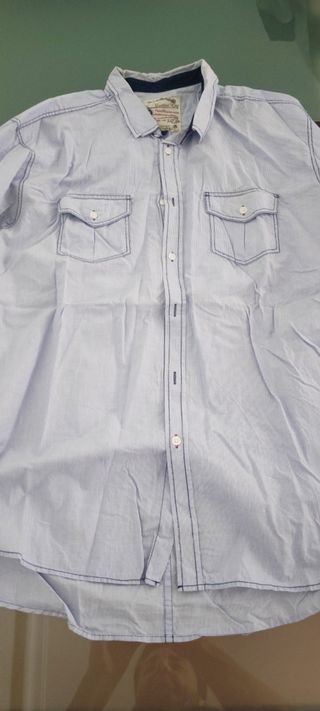 Lote 7 camisas tallas L y M. Precio 4 euros unidad