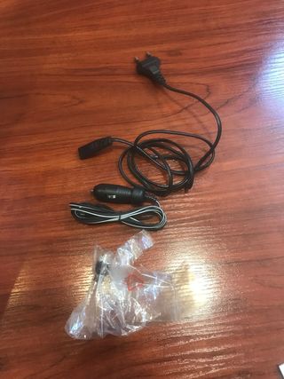 Pequeña televisión portátil vintage