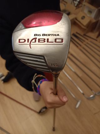 Pack de 17 palos de golf de hombre.