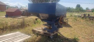 Esparcidor suspendido Bogballe