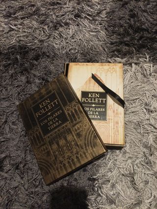 Los Pilares de la Tierra.Ken Follett