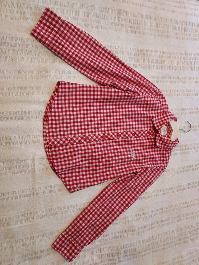 Conjunto 2 camisas y pantalón. Talla 10