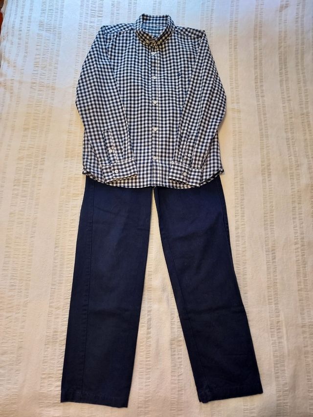 Conjunto 2 camisas y pantalón. Talla 10