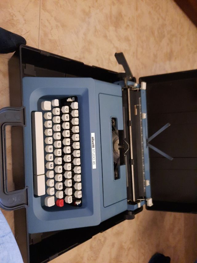 máquina escribir Olivetti STUDIO 46