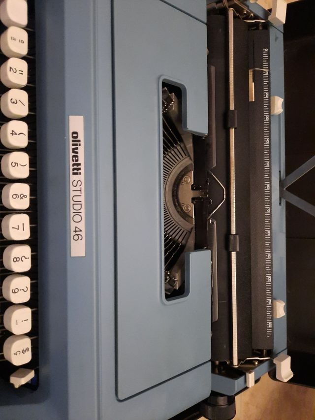 máquina escribir Olivetti STUDIO 46