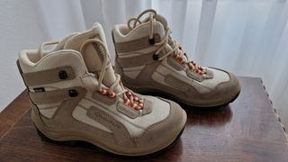 Botas montaña. Sin estrenar