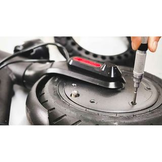 ¡Reparación de pinchazos patinete eléctrico!