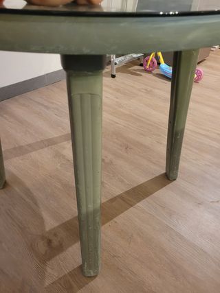 Mesa de exterior y 4 sillas