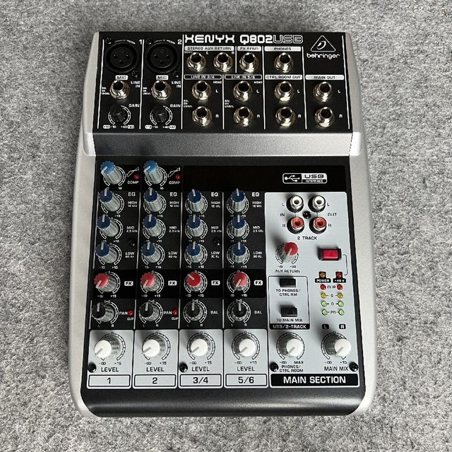 BEHRINGER XENYX Q802 USB mixer