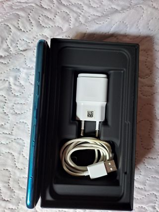 Telefono cellulare LG Q60 blu