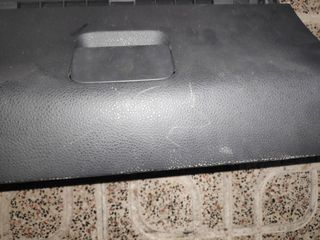 Guantera polo 9n con llave anulación airbag