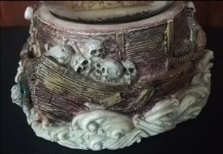 Caja musical antigua - Barco pirata