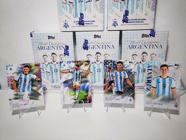 Julián Álvarez Rookie Card - Topps Argentina World