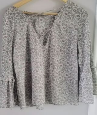Blusa estampada talla M
