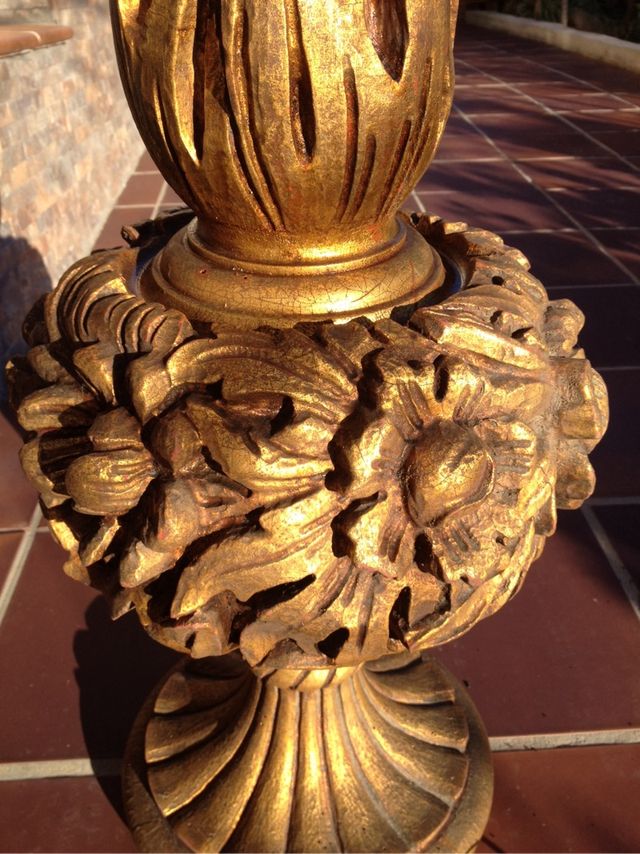 Lampara pie muy antigua